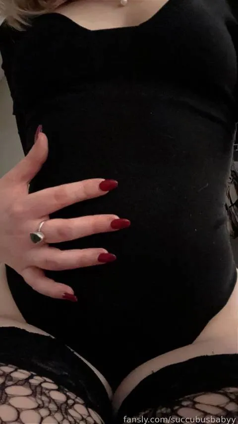 @DIVINEESUCCUBUS
