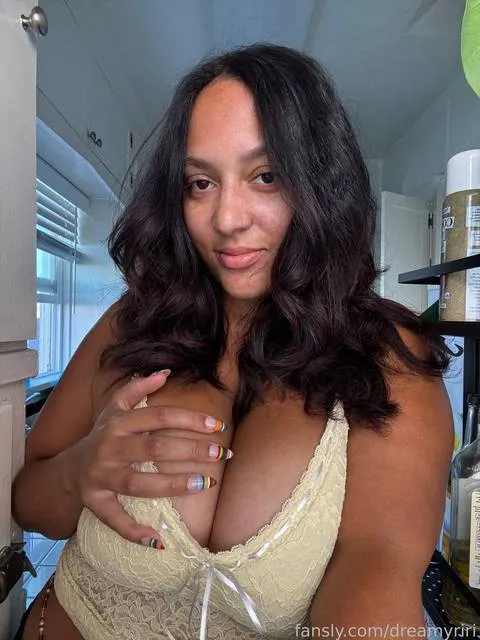 @dreamyriri