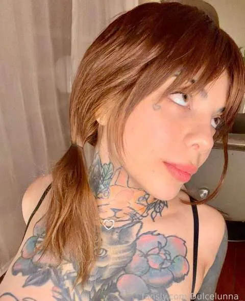 @Dulcelunna_