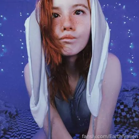 @Earthlyalien