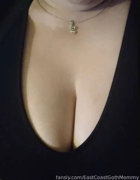 @EastCoastGothMom