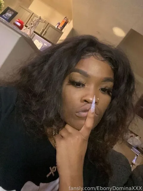 @EbonyDominaXXX