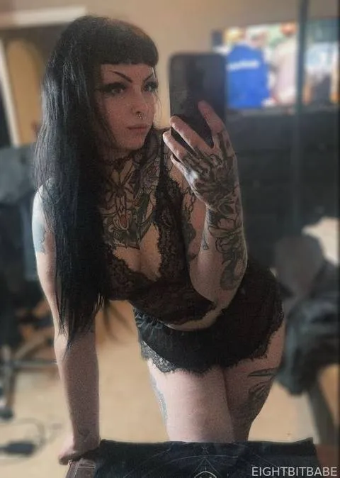 @EightBitBabe