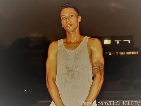 @ELCHICLETV