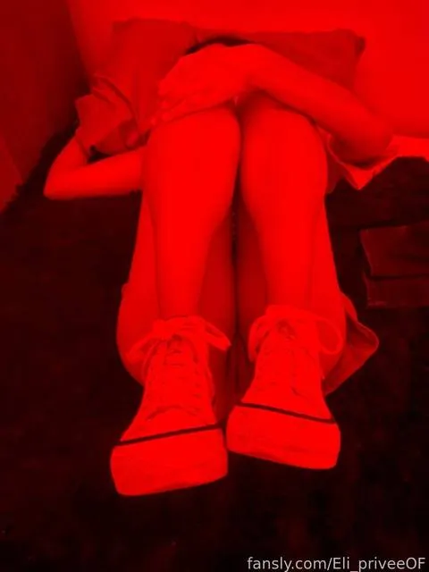 @Eli_priveeOF