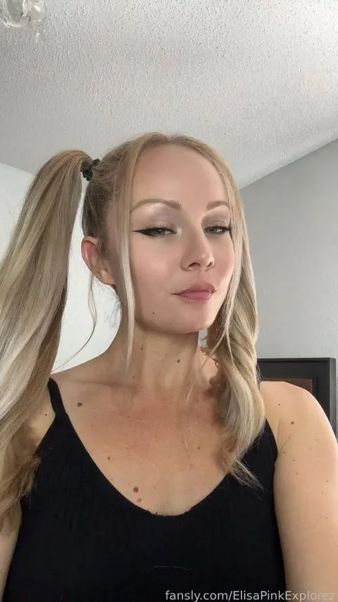 @ElisaPinkExplorez