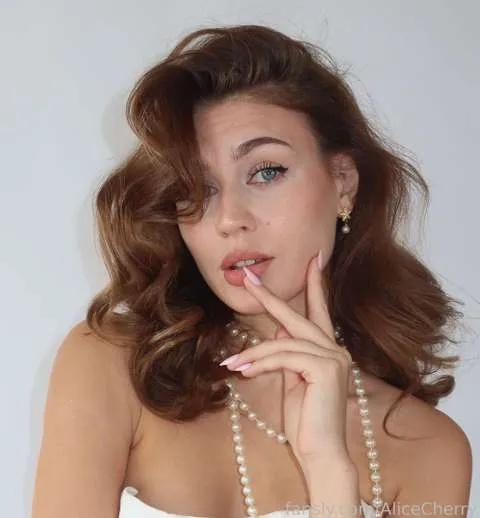 @EliseLovely