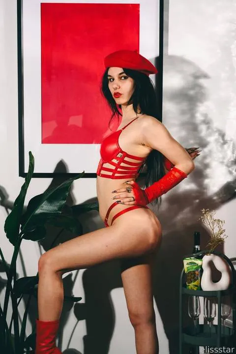 @elissstar
