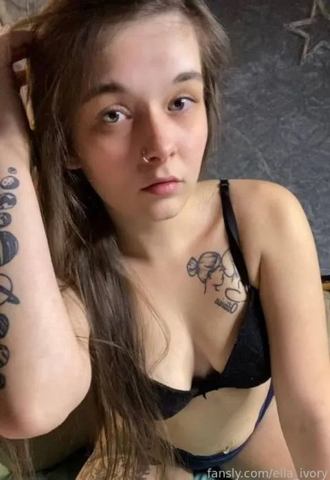 @ella_ivory