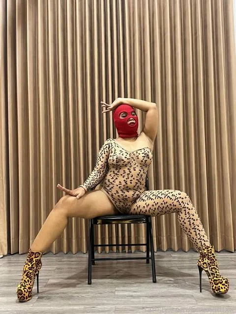@Emmaluxx