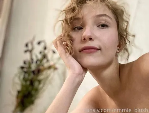 @emmie_blush