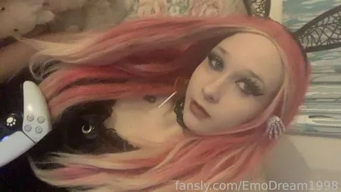 @EmoDream1998