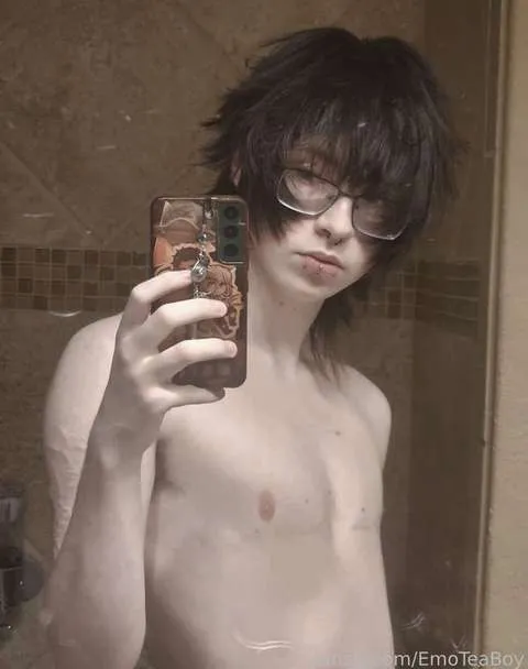 @EmoTeaBoy