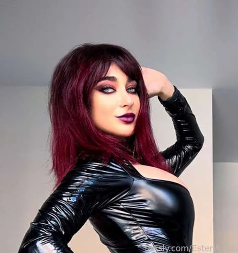 @EsterWitch