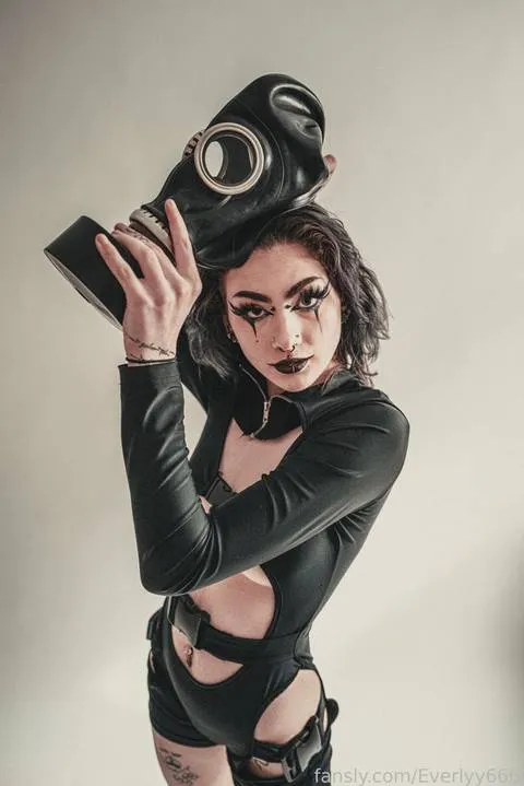 @Everlyy666