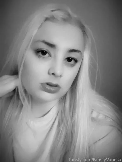 @FanslyVanesa