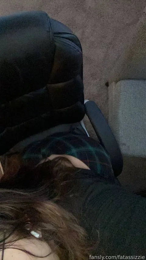 @fatassizzie