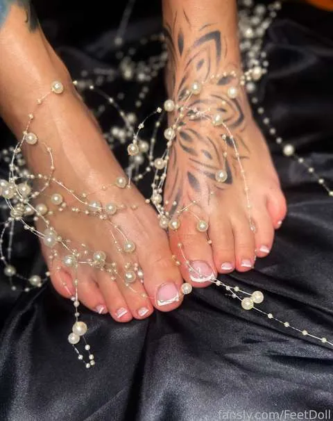 @FeetDoll