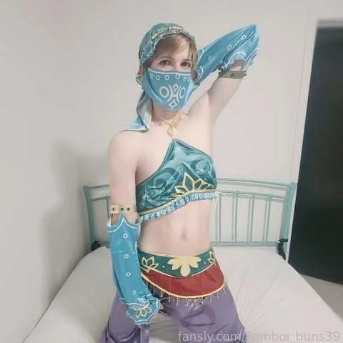 @Femboi_buns39