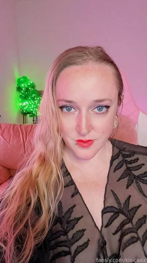 @FetishGirl1