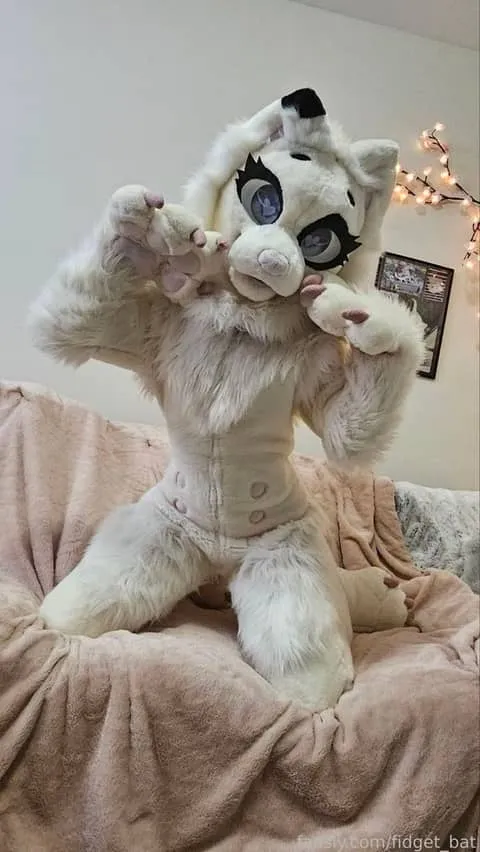 @fidget_bat