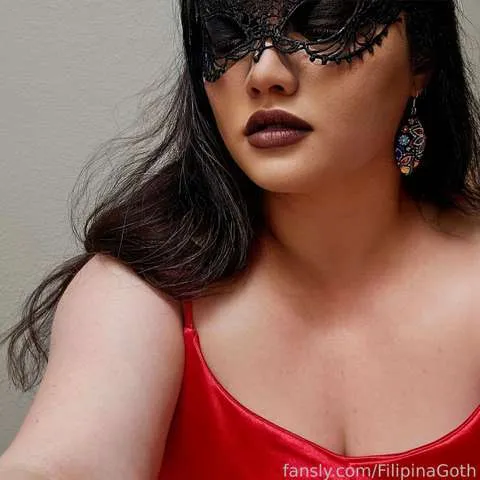 @FilipinaGoth