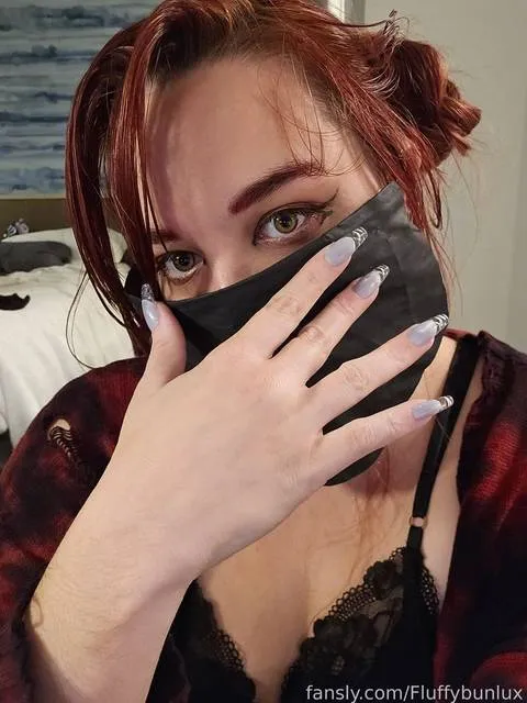 @Fluffybunlux