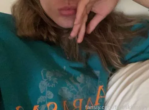 @foreskinnyyy