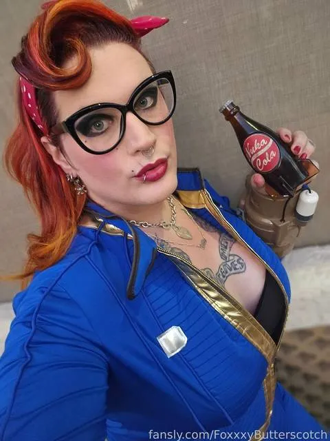 @FoxxxyButterscotch