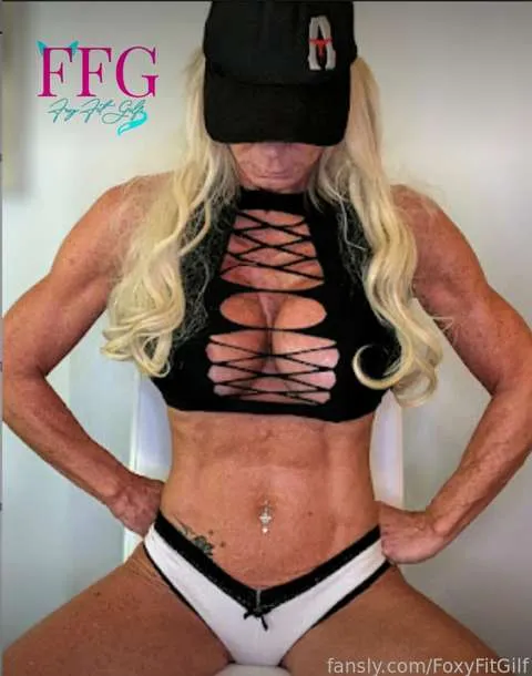 @FoxyFitGilf