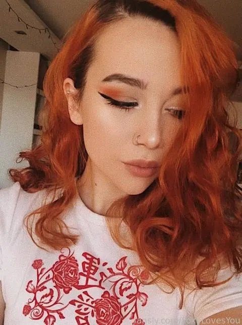 @FoxyLovesYou