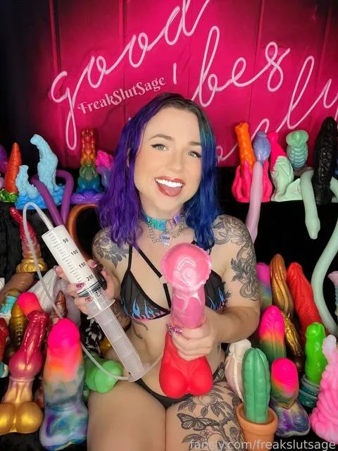 @freakslutsage
