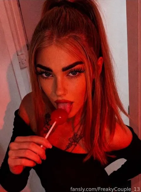 @FreakyCouple_13