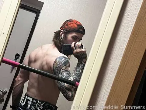 @Freddie_Summers