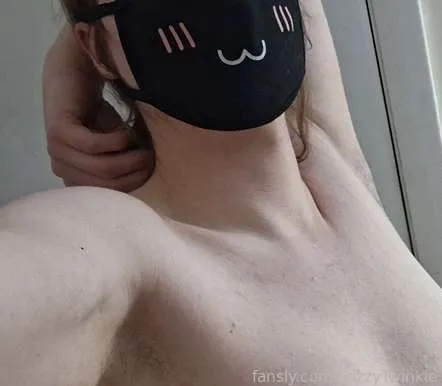 @FrizzyTwinkie