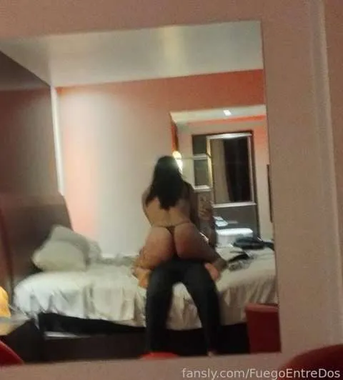 @FuegoEntreDos