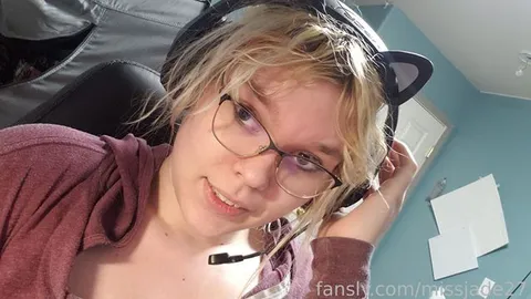 @FunnyVampJade