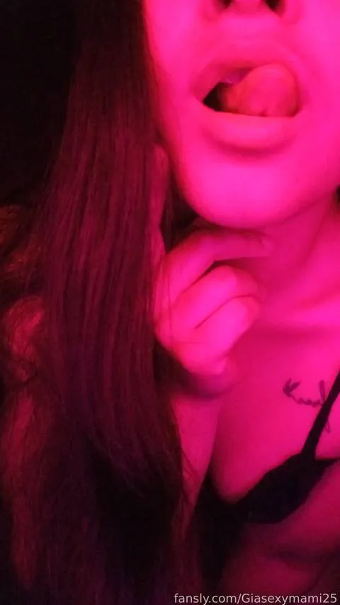 @Giasexymami25