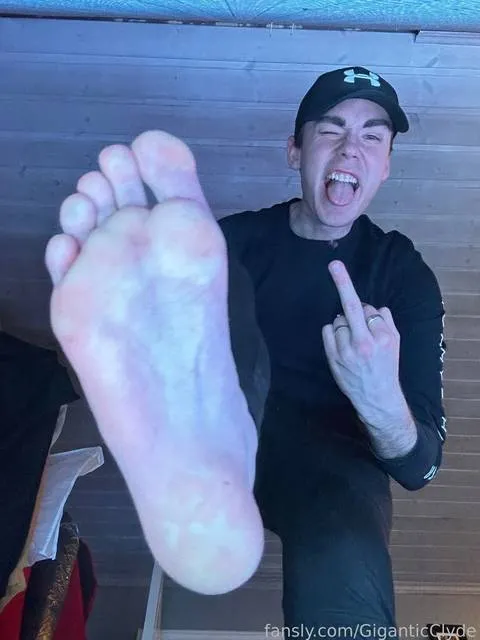 @GiganticClyde