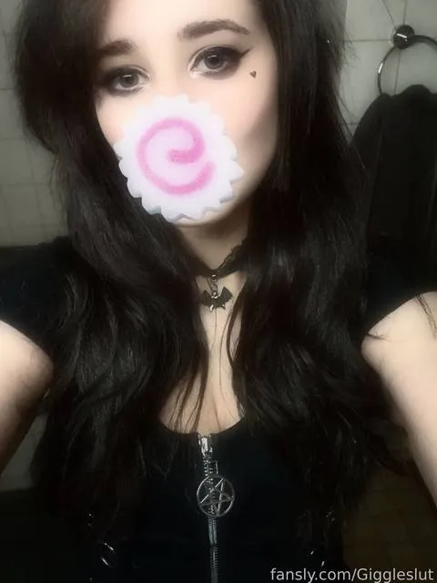 @Giggleslut