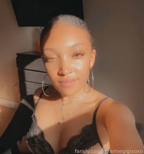 @gimmiegigixoxo