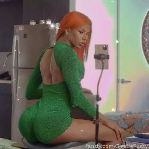 @GiraffePussy