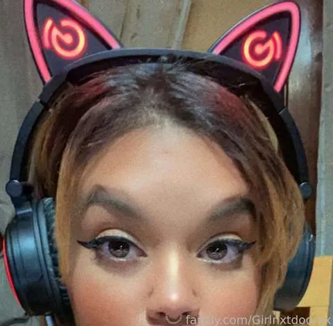 @Girlnxtdoorxx
