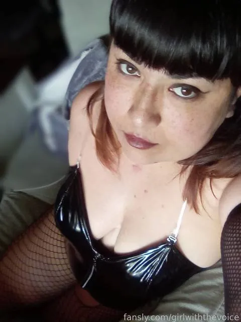 @girlwiththevoice