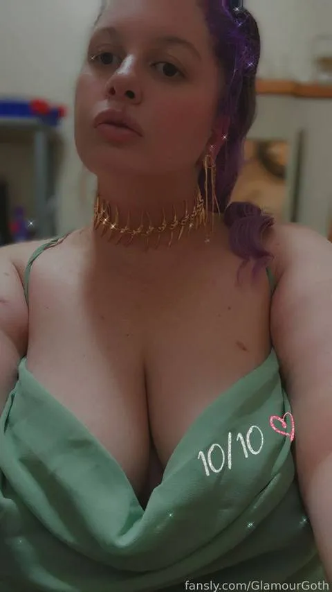 @GlamourGoth