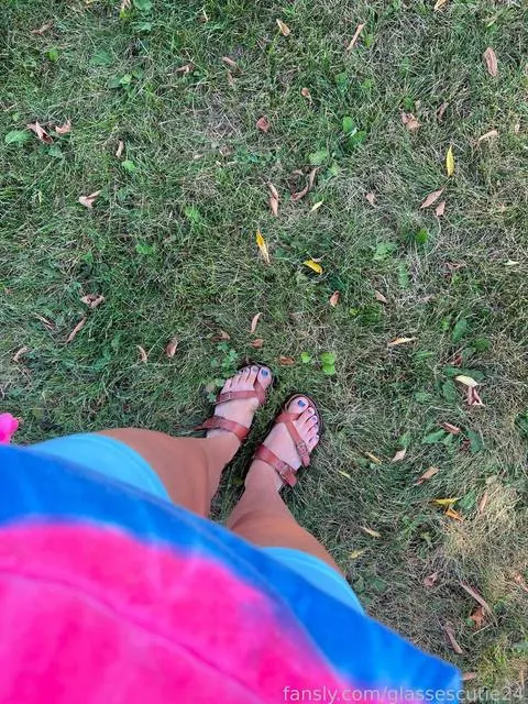 @glassescutie24