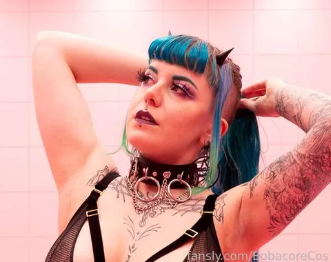 @GlitterAndFangs