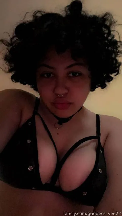 @goddess_vee22