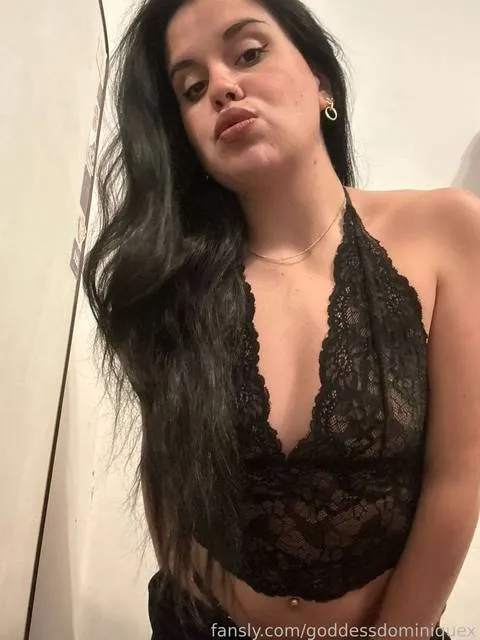@goddessdominiquex