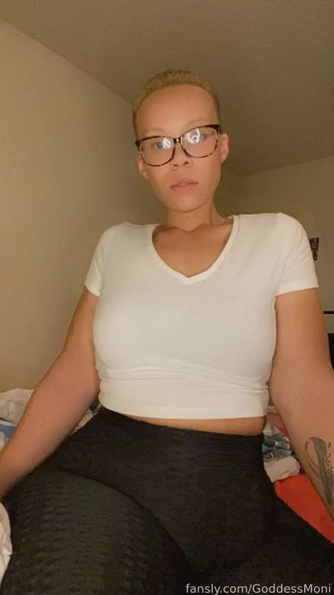 @GoddessMoni
